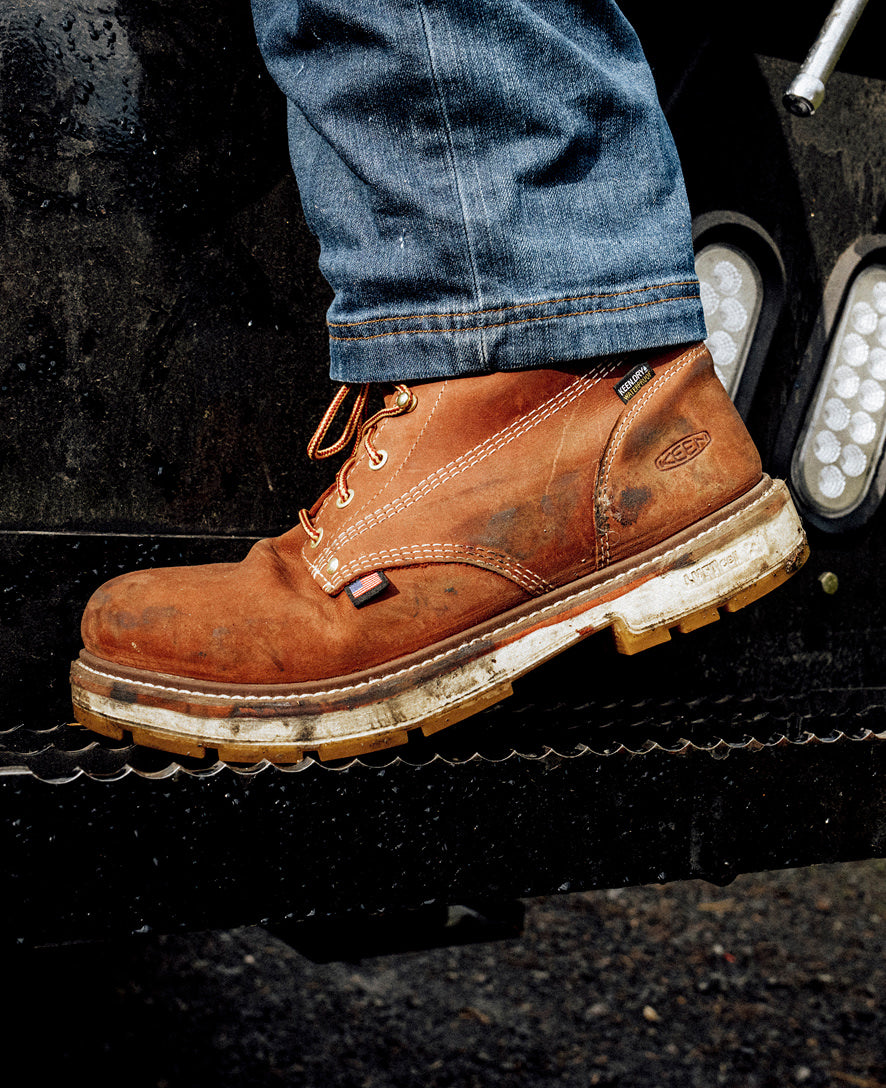 Keen Men's Liberty 6" Waterproof 90° Heel Boot (Carbon Toe) Bombay Brown/Gum