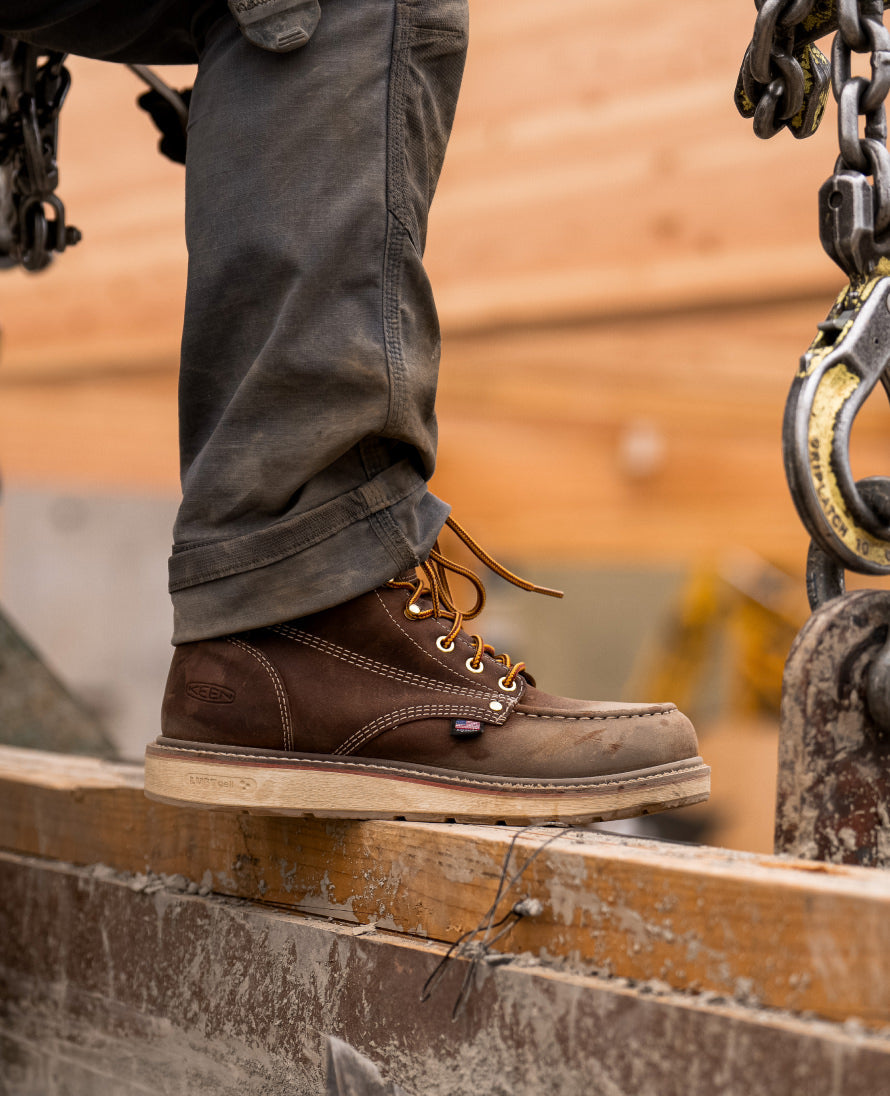 Keen Men's Liberty 6" Waterproof Boot (Carbon Toe) Chestnut/Gum
