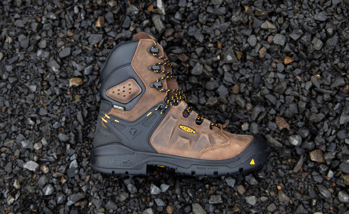 Keen Men's Dover 8" Insulated Waterproof Boot (Carbon Toe) Dark Earth/Black