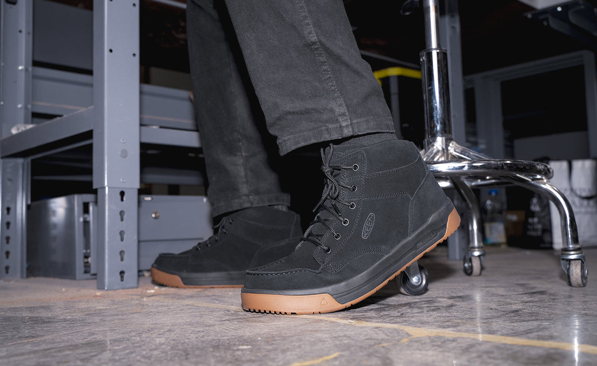 Keen Men's Gibson Boot (Soft Toe) Black/Gum