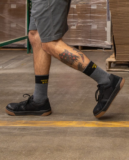 Keen Men's Kenton ESD Work Shoe (Carbon Toe) Black/Gum