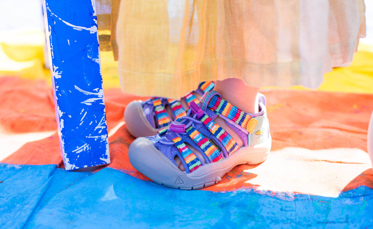 Keen Big Kids' Newport H2 Sandal x Iro To Ikiru Wo Tukuru Fuku Iro To Ikiru Wo Tukuru Fuku
